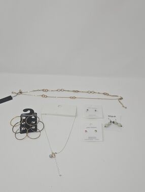 New with tag jewlery lot